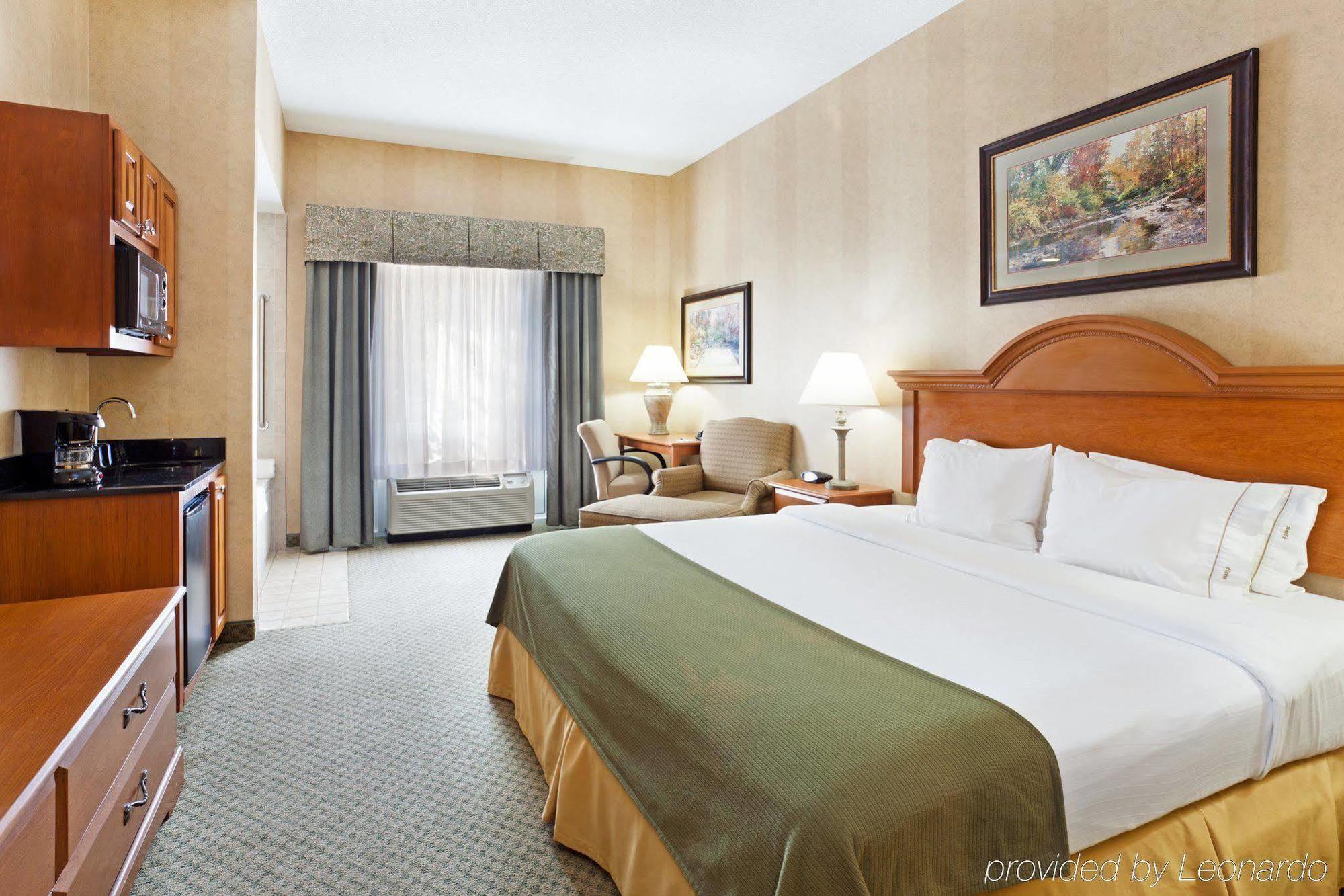 Holiday Inn Express & Suites Sylva / Dillsboro, An Ihg Hotel Room photo